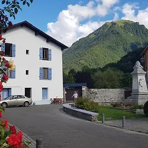  Appartement Aux Volets Bleus D'aulus France
